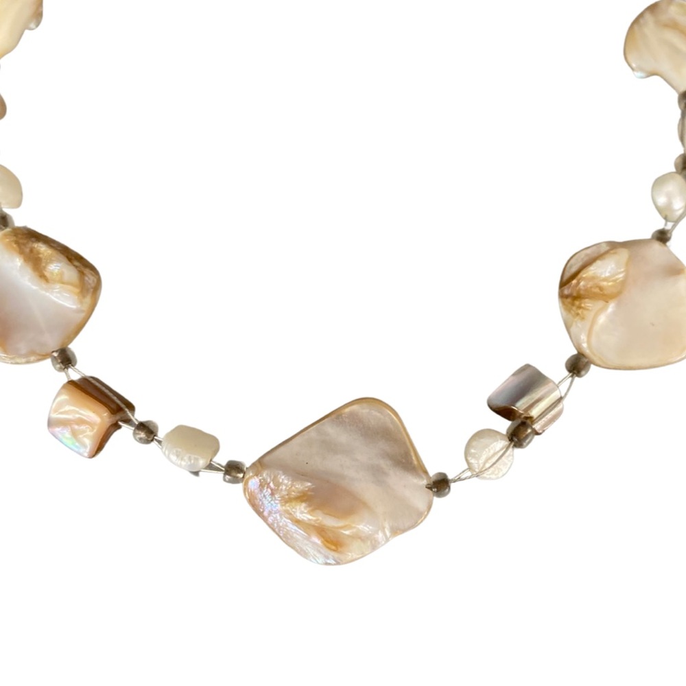 Pearly Shell Necklace - Picture 2 of 2